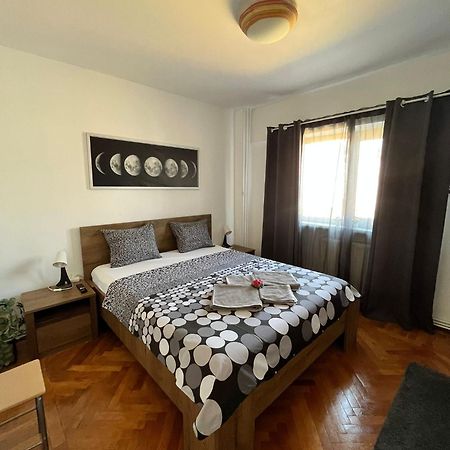 Picadilly Apartment Ploieşti Eksteriør billede