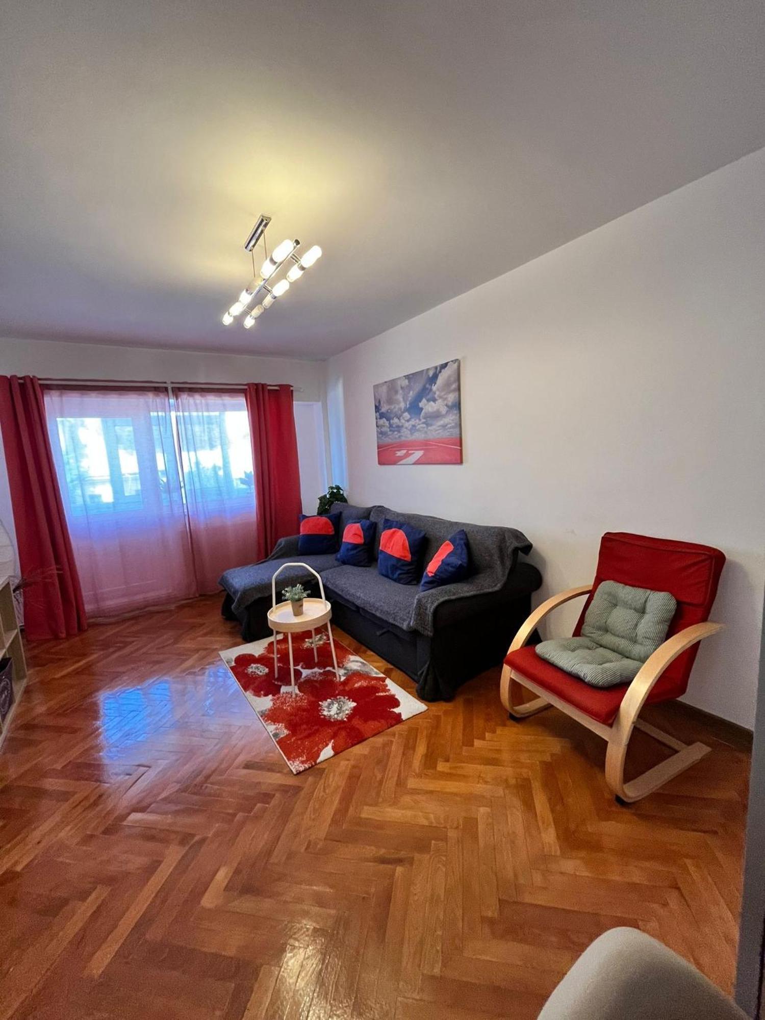 Picadilly Apartment Ploieşti Eksteriør billede